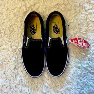 Black Vans classic slip-on size 6.5 women (or size 5 men) brand new never worn